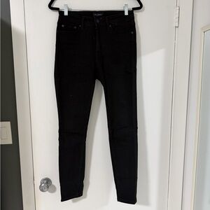 Women’s Black Skinny Jeans with Stretch - Size 6 short